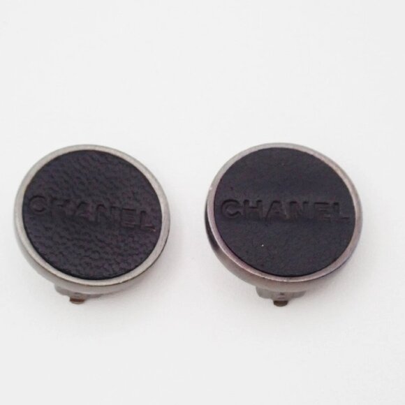 CHANEL Round Button Earrings 00A Clip-On Leather Silver Black Accessory 30RF - Picture 1 of 11